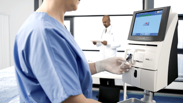 ABL80 FLEX CO-OX analyzer – OSM version used by a nurse