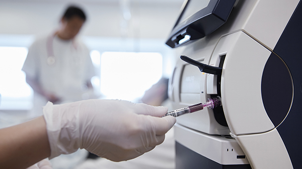 Analysis on the ABL90 analyzer from Radiometer