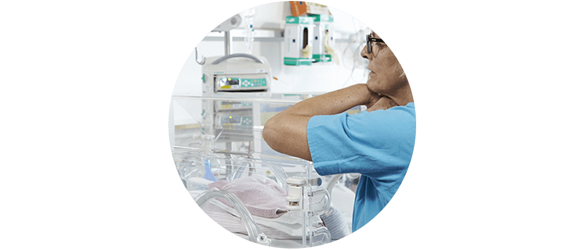 Transcutaneous monitoring of critically ill patients